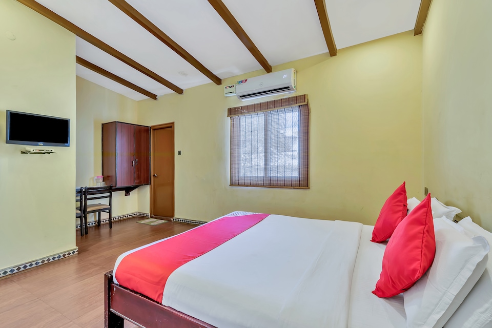 Flagship 2207 Hotel Transit, Begumpet, Hyderabad