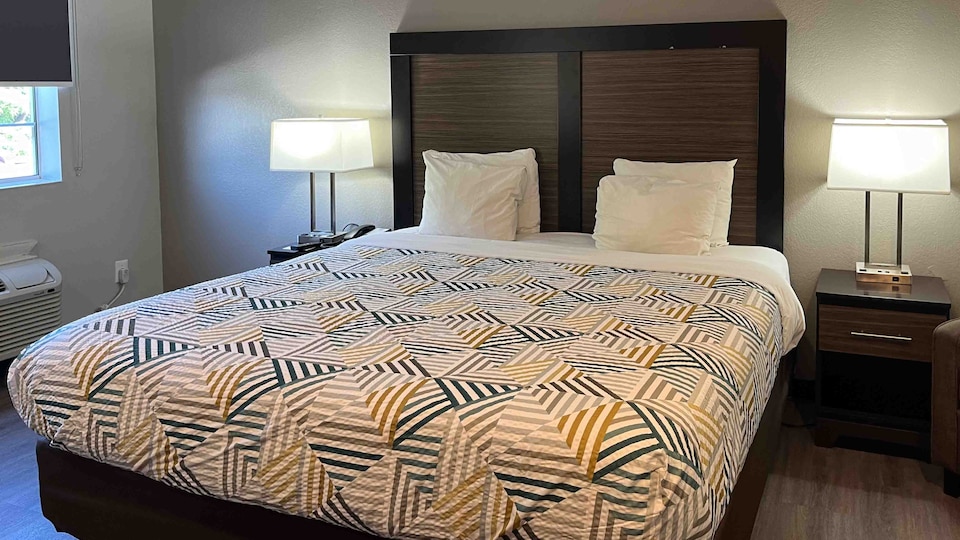 Studio 6 Suites Tucson, AZ – Airport / Kino Sports Complex, C85614, Tucson AZ