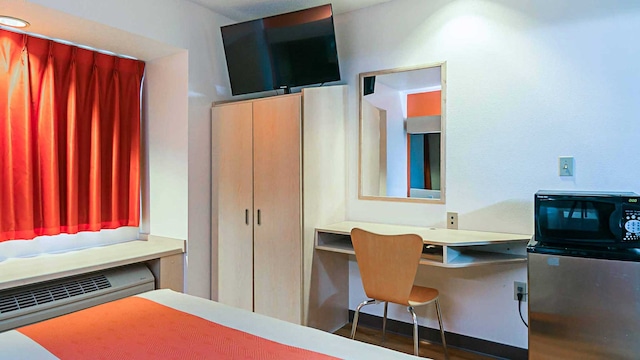 1 Queen Bed | Mobility Accessible Tub Nsmk