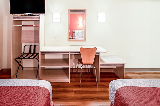 2 FULL BEDS | NON-SMOKING