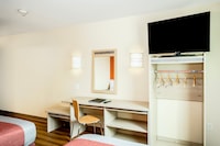 Motel 6 Anchorage, AK - Midtown