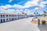 Motel 6 San Bernardino, CA - Downtown