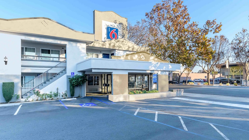 Motel 6 San Jose, CA - Convention Center, C95110, San Jose CA