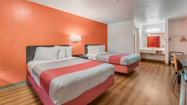 2 Full Beds | Non-Smoking, Micfridge