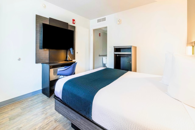 1 Queen Bed | ADA/Tub