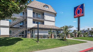 Studio 6 Suites Escondido, CA