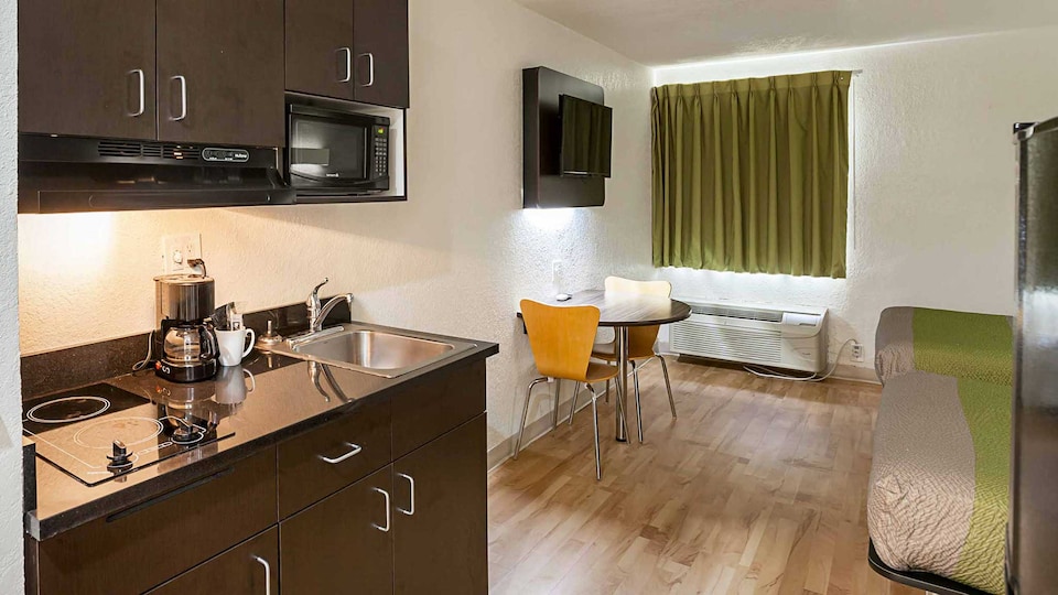 Studio 6 Fort Worth, TX - Meacham, Fort Worth_g6, Fort Worth