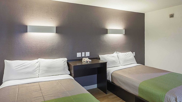 2 FULL BEDS | MOBILITY ACCESSIBLE TUB NSMK