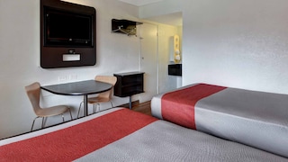 Motel 6 Dania Beach, FL