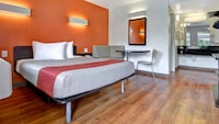 Motel 6 Dania Beach, FL