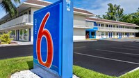 Motel 6 Dania Beach, FL