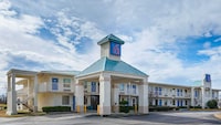 Motel 6 Bells, TN - Brownsville