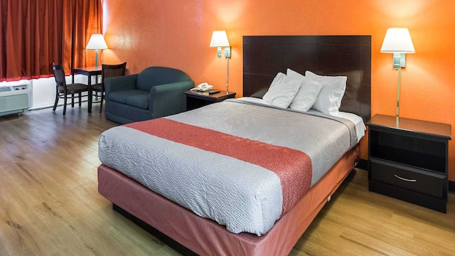 1 QUEEN BED | NON-SMOKING