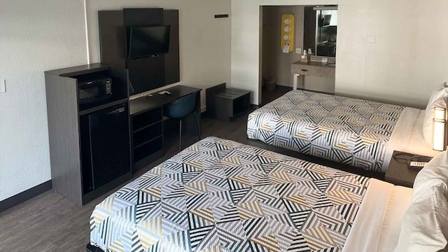 2 Full Beds | Mobil Access Tub Nsmk Micfridg