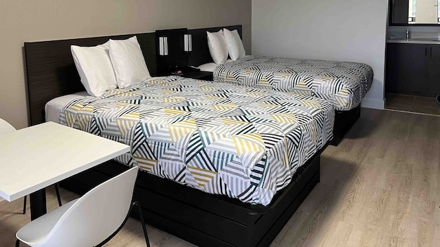 2 Full Beds | Smoking, Kitchen