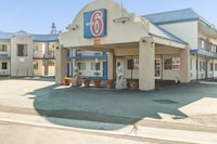 Motel 6 Visalia, CA