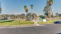 Motel 6 Visalia, CA