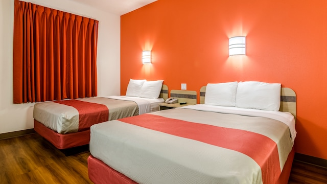 2 FULL BEDS | NON-SMOKING, MICFRIDGE