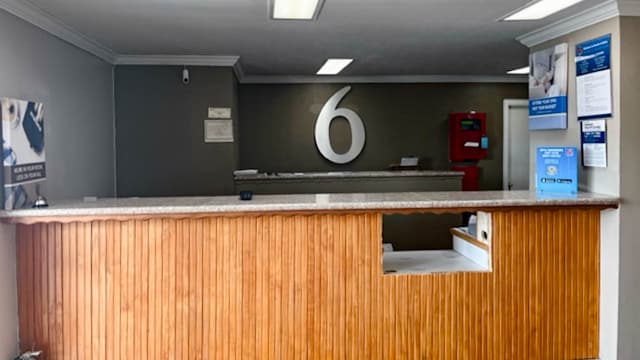 2 Queen Beds | Smoking, Micfridge