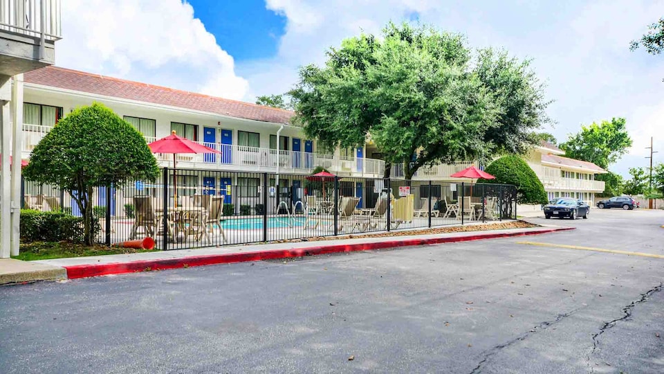 Motel 6 Huntsville, TX, HUNTSVILLE, HUNTSVILLE