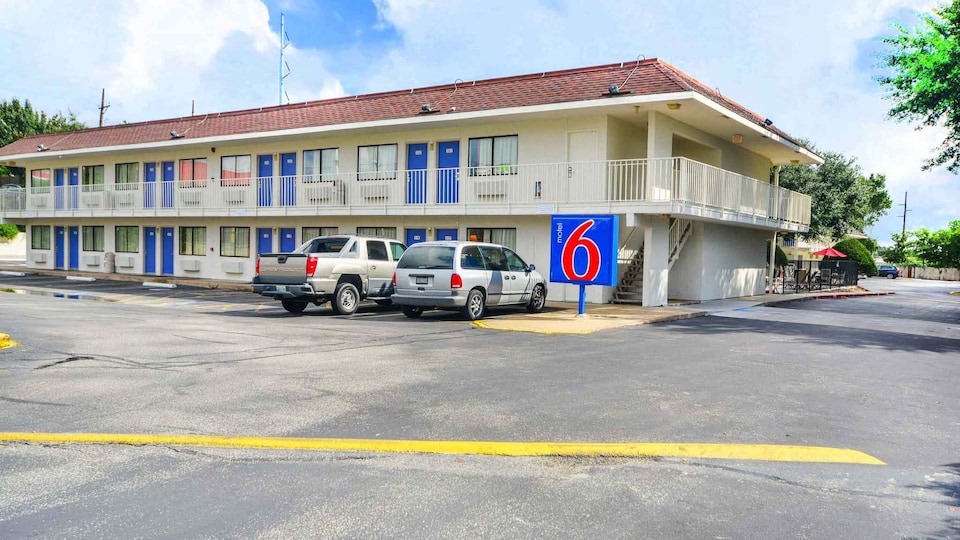 Motel 6 Huntsville, TX, HUNTSVILLE, HUNTSVILLE