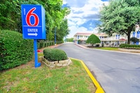 Motel 6 Huntsville, TX