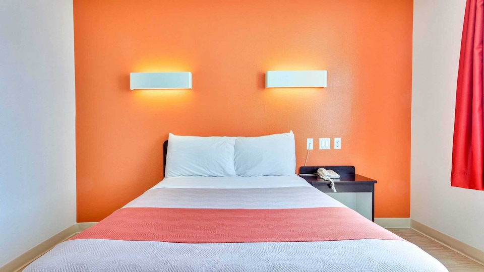 Motel 6 Lewisville, TX - Dallas, Lewisville, Lewisville