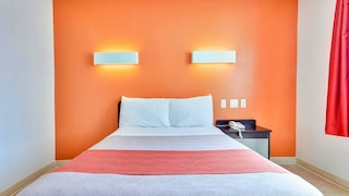 Motel 6 Lewisville, TX - Dallas