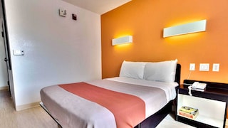 Motel 6 Lewisville, TX - Dallas