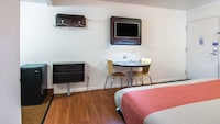 Motel 6 Glassboro, NJ - Rowan University