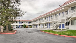 Motel 6 Everett, WA - South