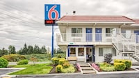 Motel 6 Everett, WA - South