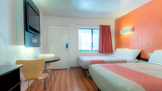 2 Full Beds | Mini Fridge