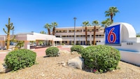 Motel 6 Palm Springs, CA - Downtown
