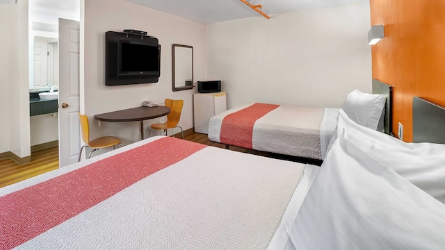 2 QUEEN BEDS | MOBIL ACCESS TUB NSMK MICFRIDG