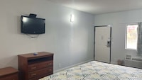 Motel 6 Cleveland, MS – Delta State University