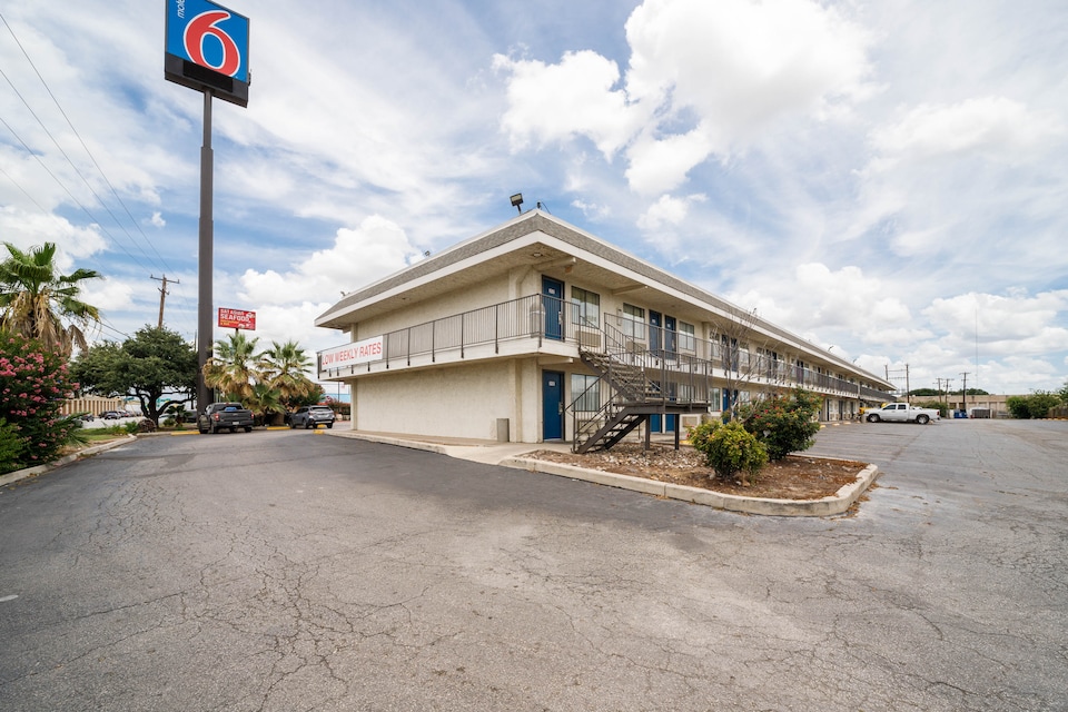Motel 6 San Antonio, TX - Fort Sam Houston, C78218, San-Antonio