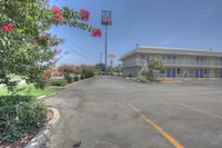Motel 6 San Antonio, TX - Fort Sam Houston