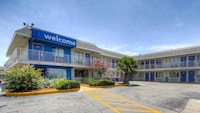 Motel 6 San Antonio, TX - Fort Sam Houston