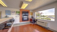 Motel 6 San Antonio, TX - Fort Sam Houston