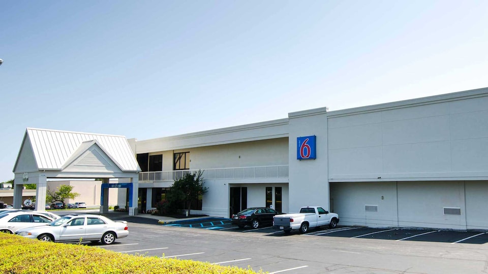 Motel 6 Frederick, MD - Fort Detrick, FREDERICK, FREDERICK