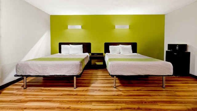 2 Queen Beds | Mobil Access Tub Nsmk Micfridg