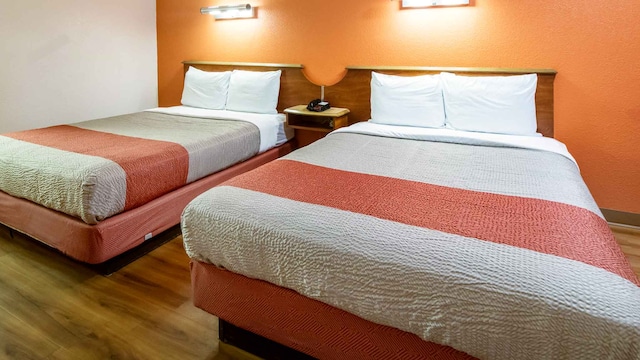 2 Queen Beds | Non-Smoking