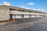 Motel 6 Dayton, OH - Englewood