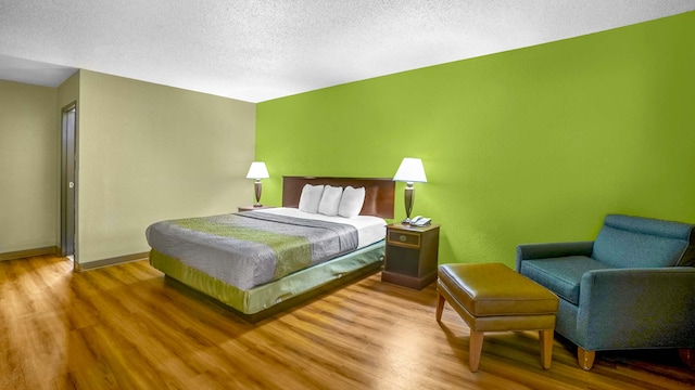 1 King Bed | Non-Smoking