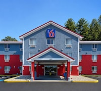 Motel 6 Morehead, KY