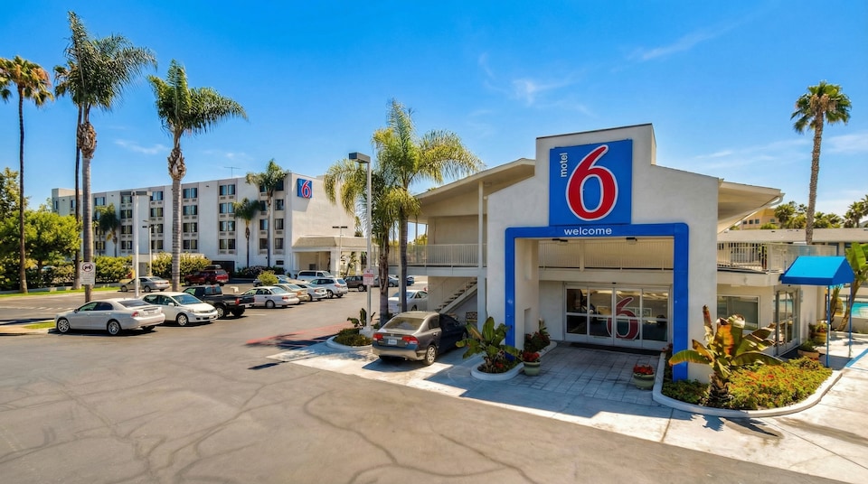 Motel 6 San Diego, CA - Hotel Circle - Mission Valley, C92108, San Diego CA