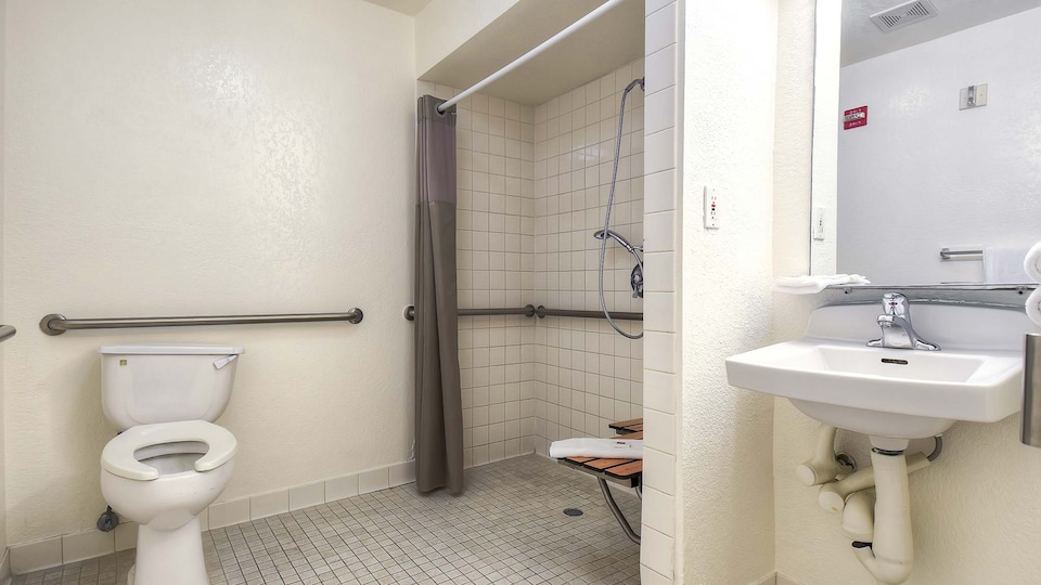 Motel 6 San Diego, CA - Hotel Circle - Mission Valley, C92108, San Diego CA