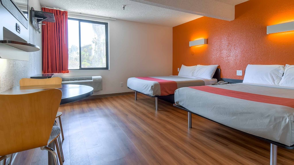 Motel 6 San Diego, CA - Hotel Circle - Mission Valley, C92108, San Diego CA