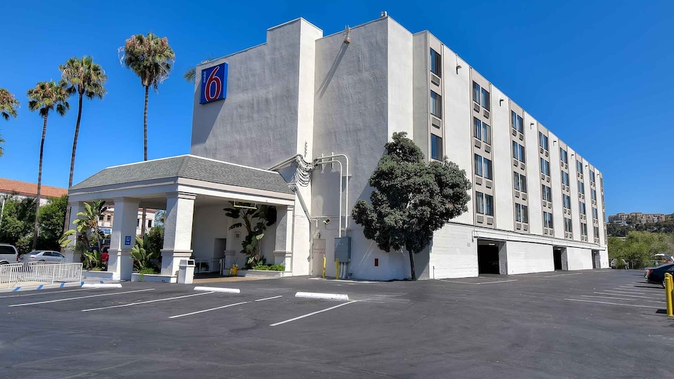Motel 6 San Diego, CA - Hotel Circle - Mission Valley, C92108, San Diego CA